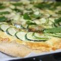 Pizza sucré-salé courgette-emmental, Recette[...]