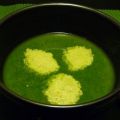 Soupe de fanes de céleri et tuiles de parmesan,[...]