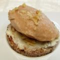 Toast au gorgonzola & noix, sorbet à la poire,[...]