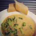 Soupe au cheddar et au brocoli