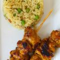 Tikka kebabs au poulet et riz pilaf à l'indienne