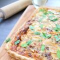 Tarte aux oignons caramélisés, bacon et fromage[...]
