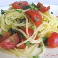 Spaghettis aux herbes mixtes et tomates cerises